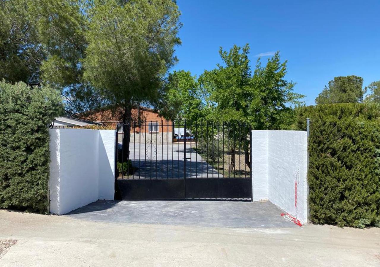 Casa Con Piscina, Villa Alarilla Fuentiduena de Tajo Bagian luar foto